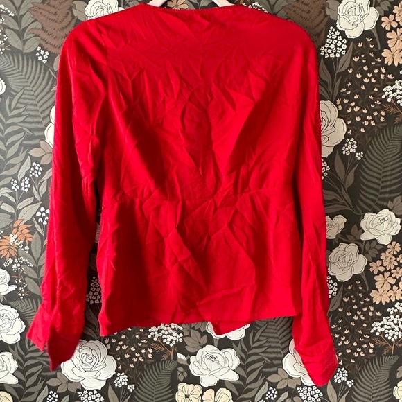 NWOT superdown Rita Tie Front Top in red size small - Picture 5 of 5